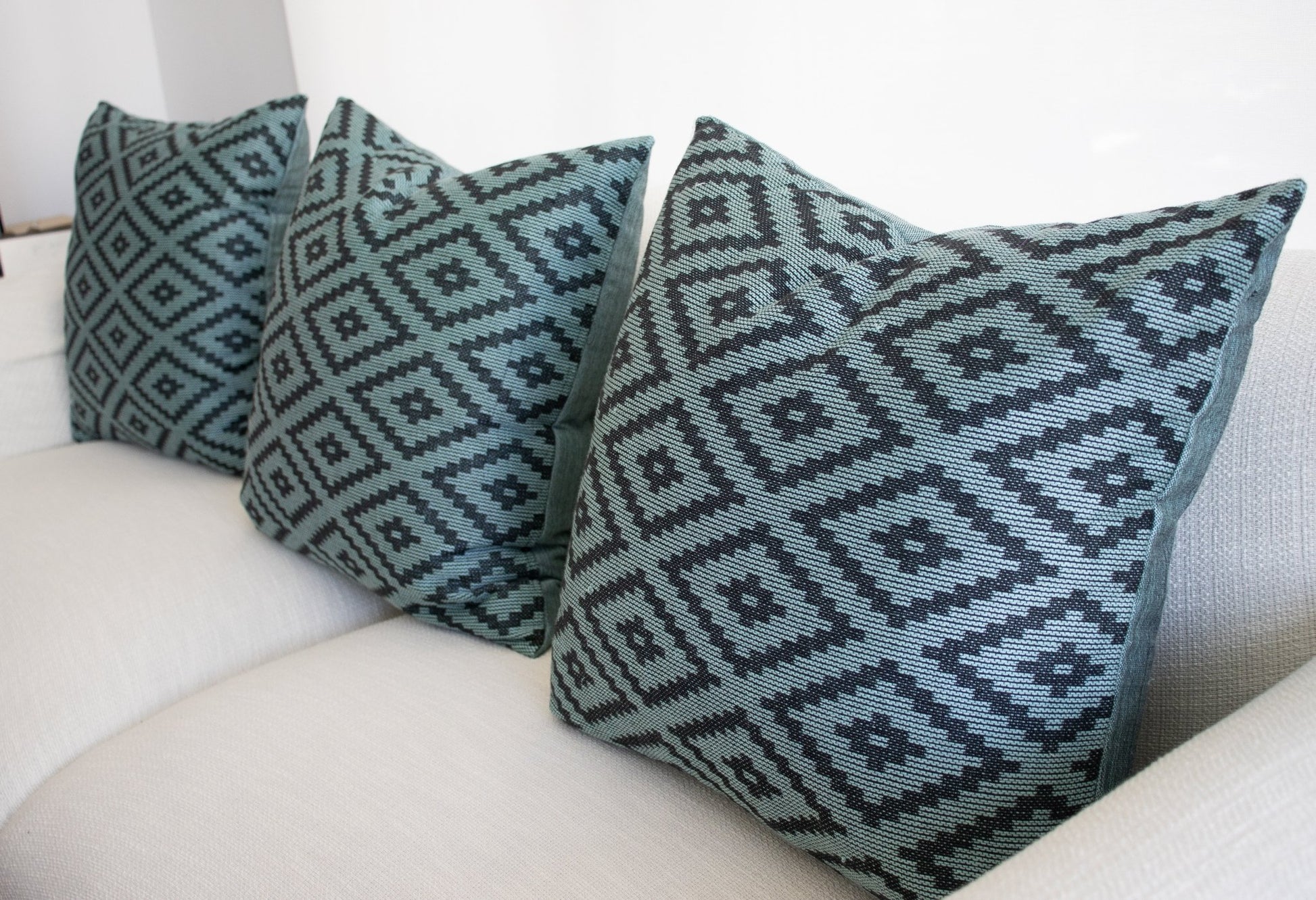 Ethiopian Handwoven Cushion Cover - Fade-Resistant & Durable Poly Cover - Niche Handmade Furniture LLCethiopian handwoven cushion cover Cushion cover